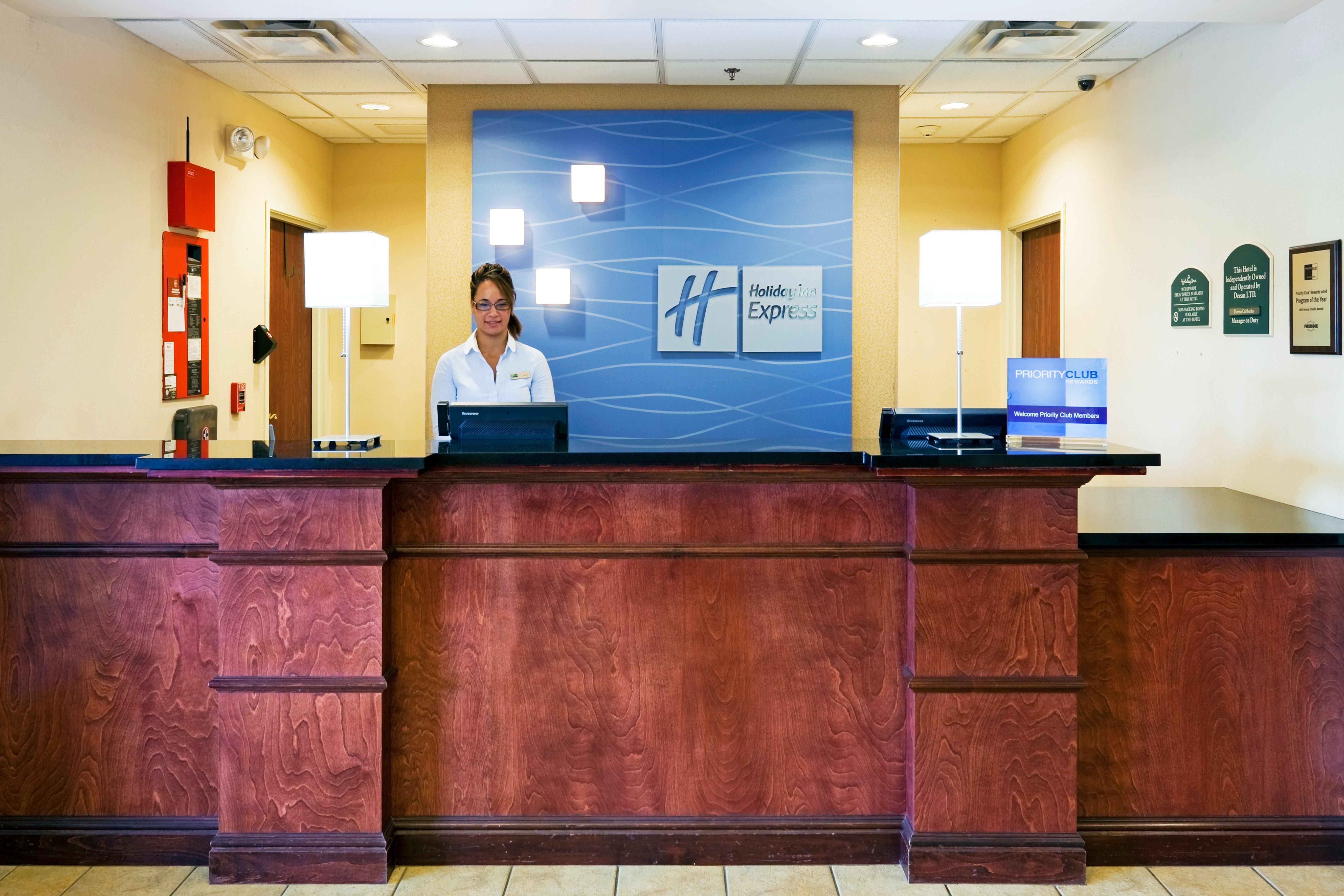 Holiday Inn Express Athens By Ihg מראה חיצוני תמונה